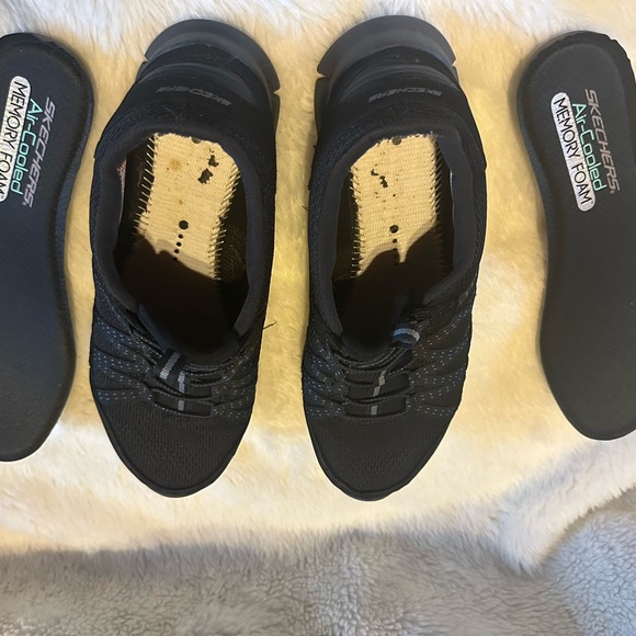 Sketchers Women’s Gratis Strolling Sneaker Shoes Size 9 M 2 Pairs - Picture 10 of 16